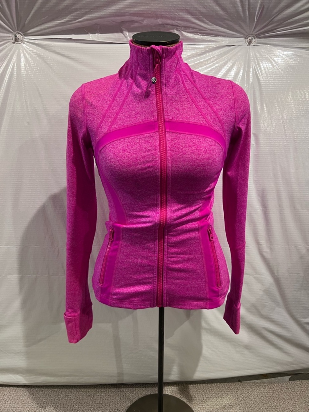 Lululemon Active Zipped Hoodie Jacket Athletic Hot Pink Women Size 6 Gym Outdoor